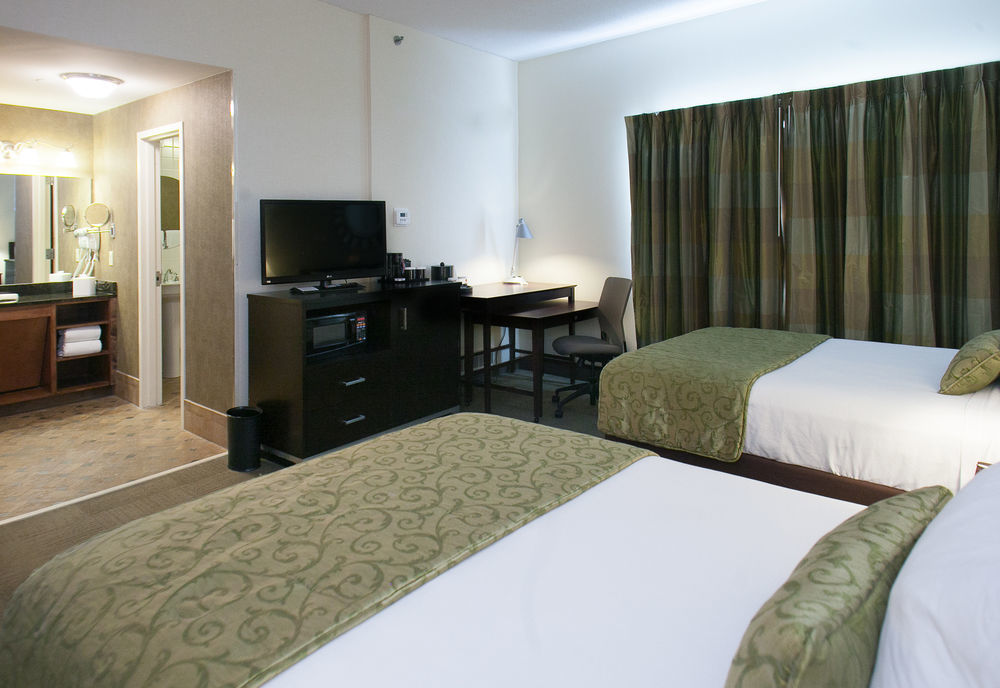 The Of Georgia Center For Continuing Education & Hotel 3*
