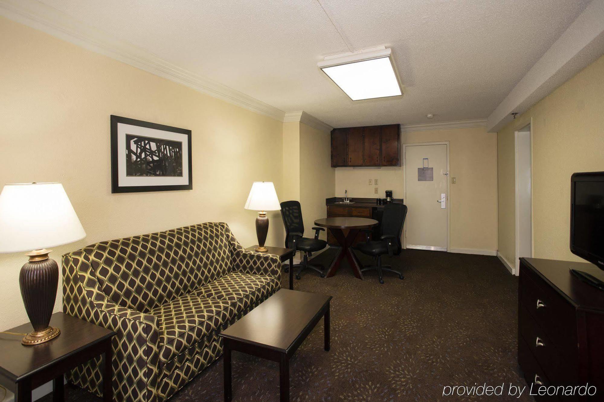 Express - Area By Ihg Hotel