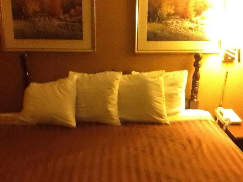 Americas Value Hotel