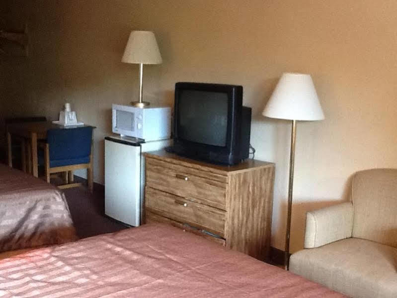 Americas Value Hotel
