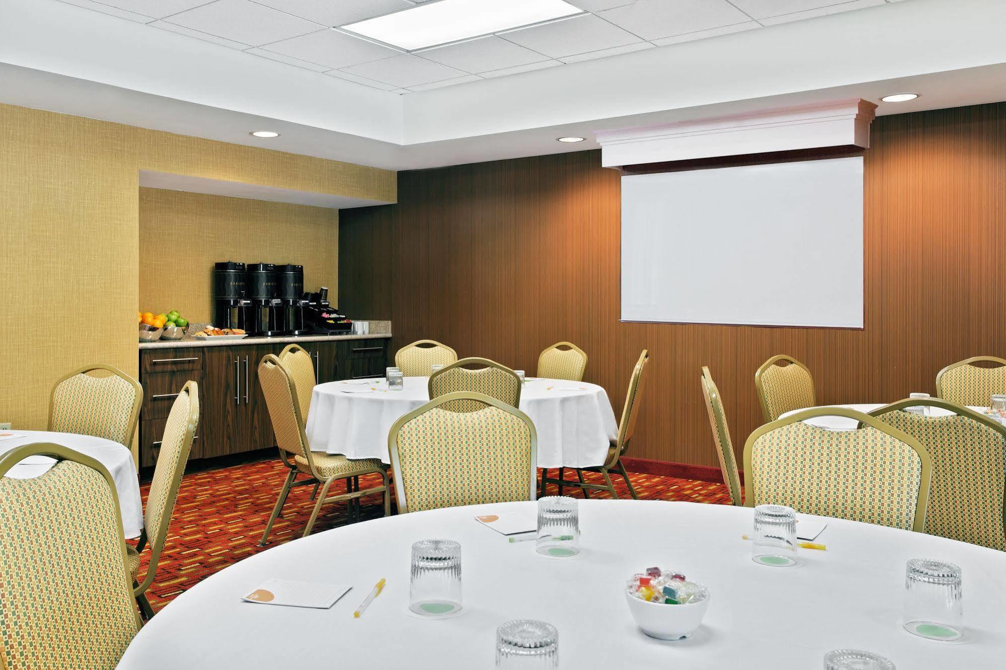 Hotel Courtyard By Marriott Downtown 3*