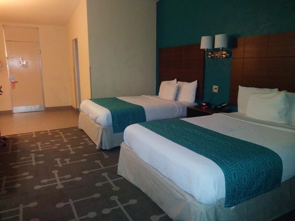 Howard Johnson By Wyndham Hotel 2*