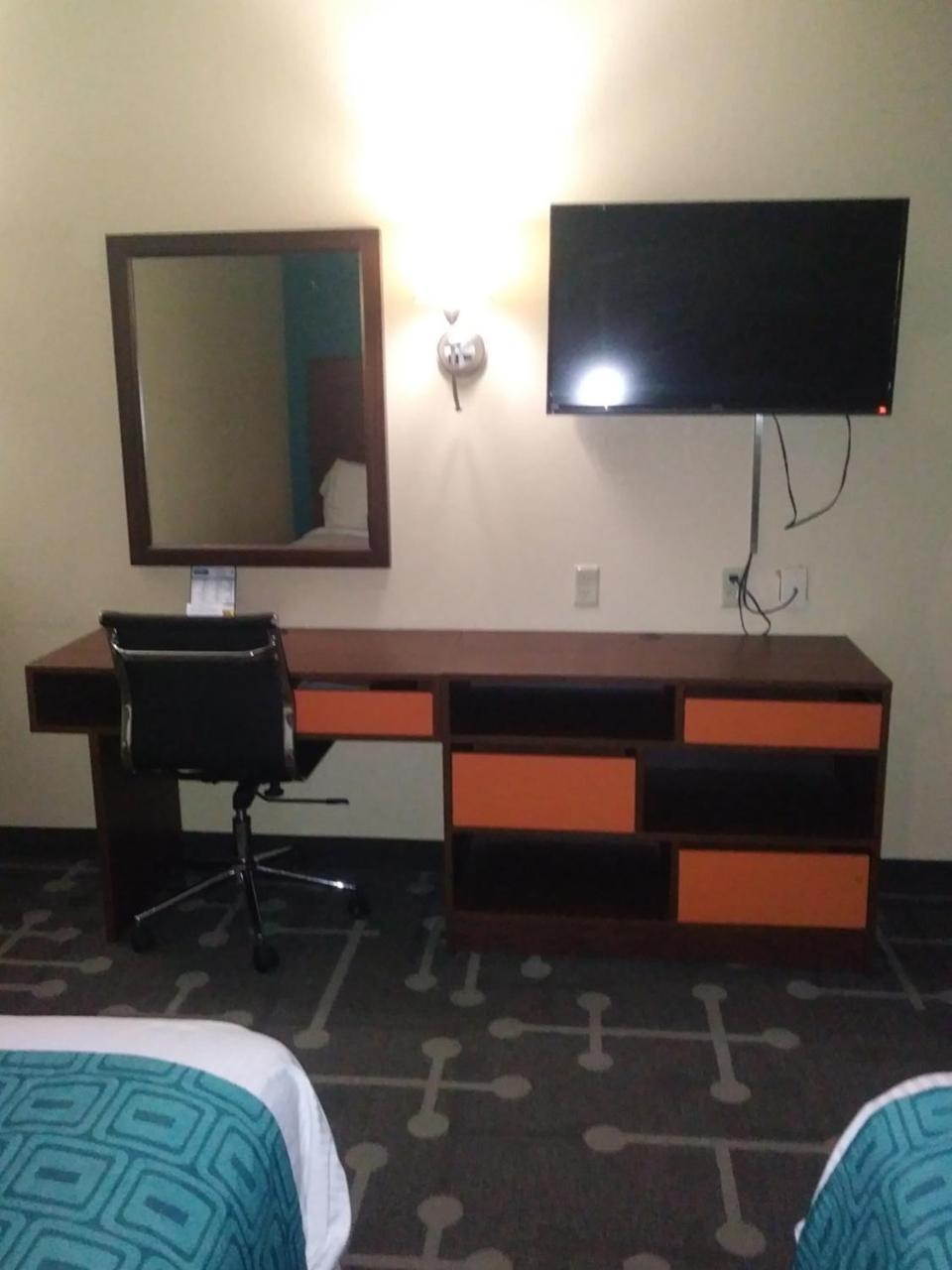 Hotel Howard Johnson By Wyndham Athens