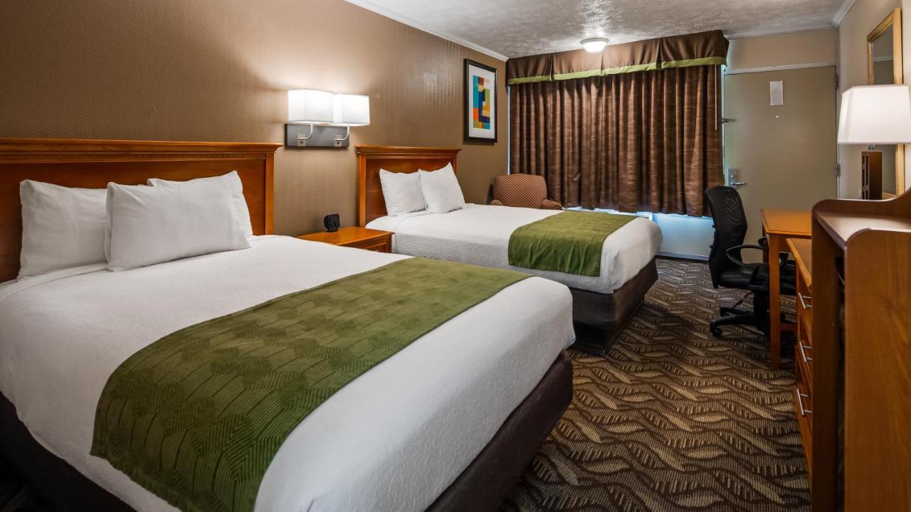 Western Hotel 2*