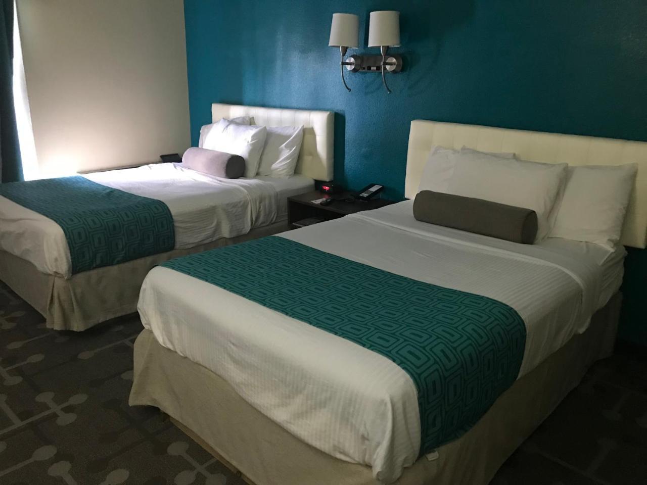 Howard Johnson By Wyndham Athens