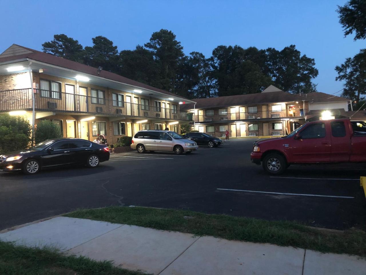 Motel Budget Host Athens