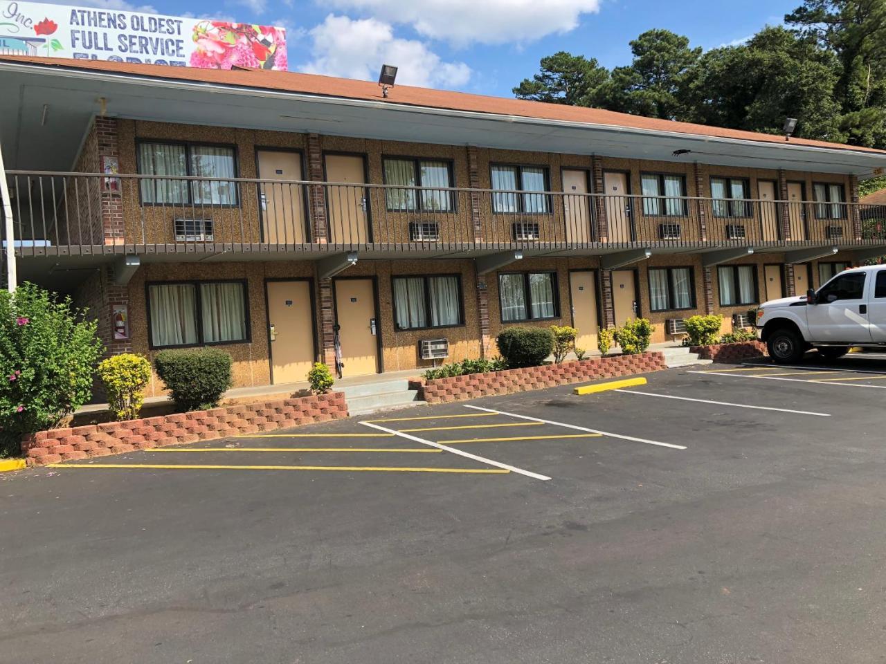 Motel Budget Host 2*
