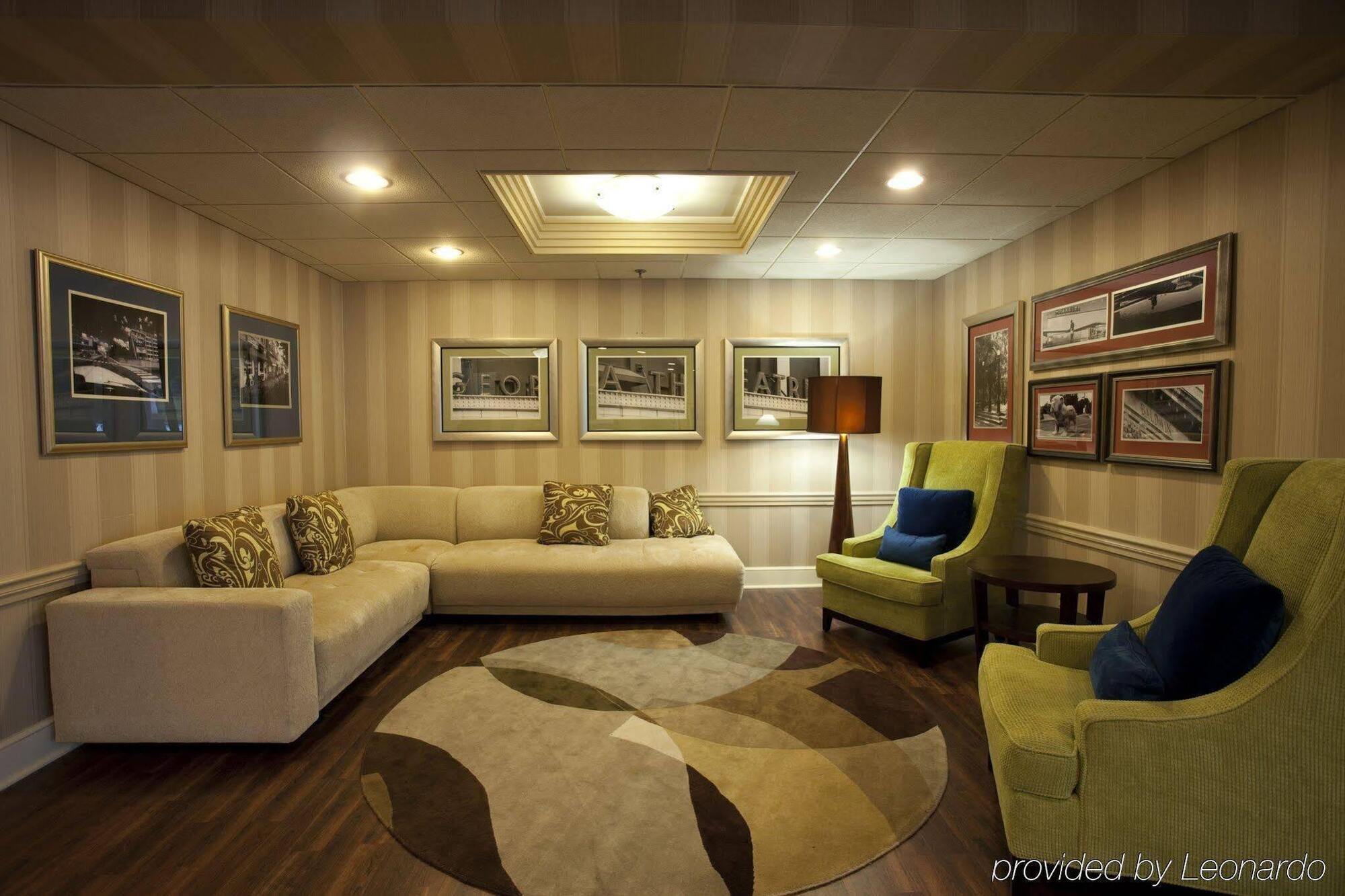 - Area Hotel 3*
