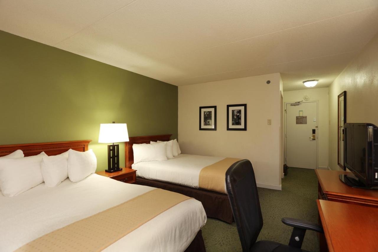 - Area Hotel Athens