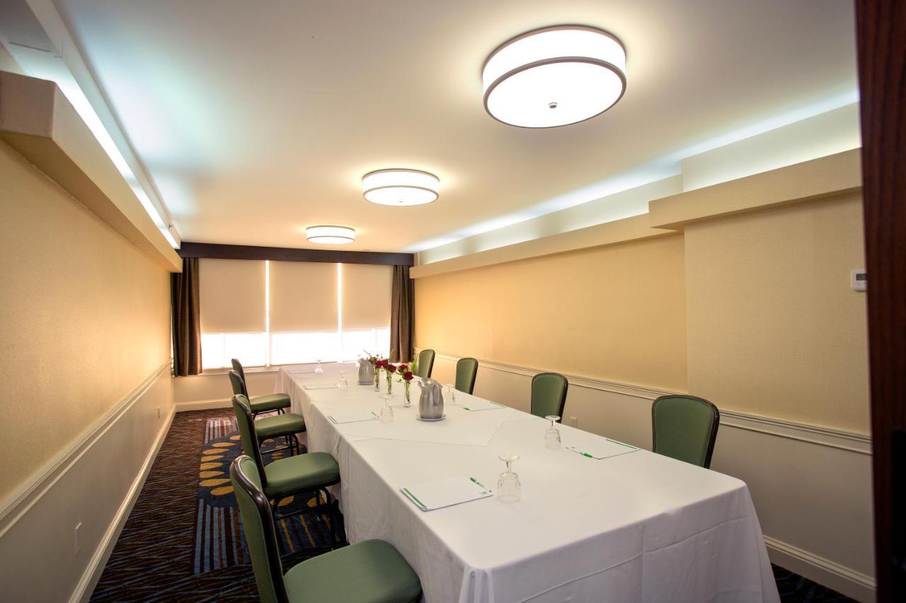 - Area Hotel 3*