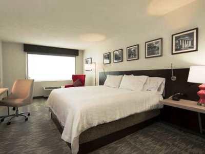 Courtyard By Marriott Downtown