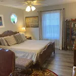 Secluded 3 Bed 2 Bath Condo In Athens Close To Five-Points
