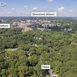 Downtown Bungalow