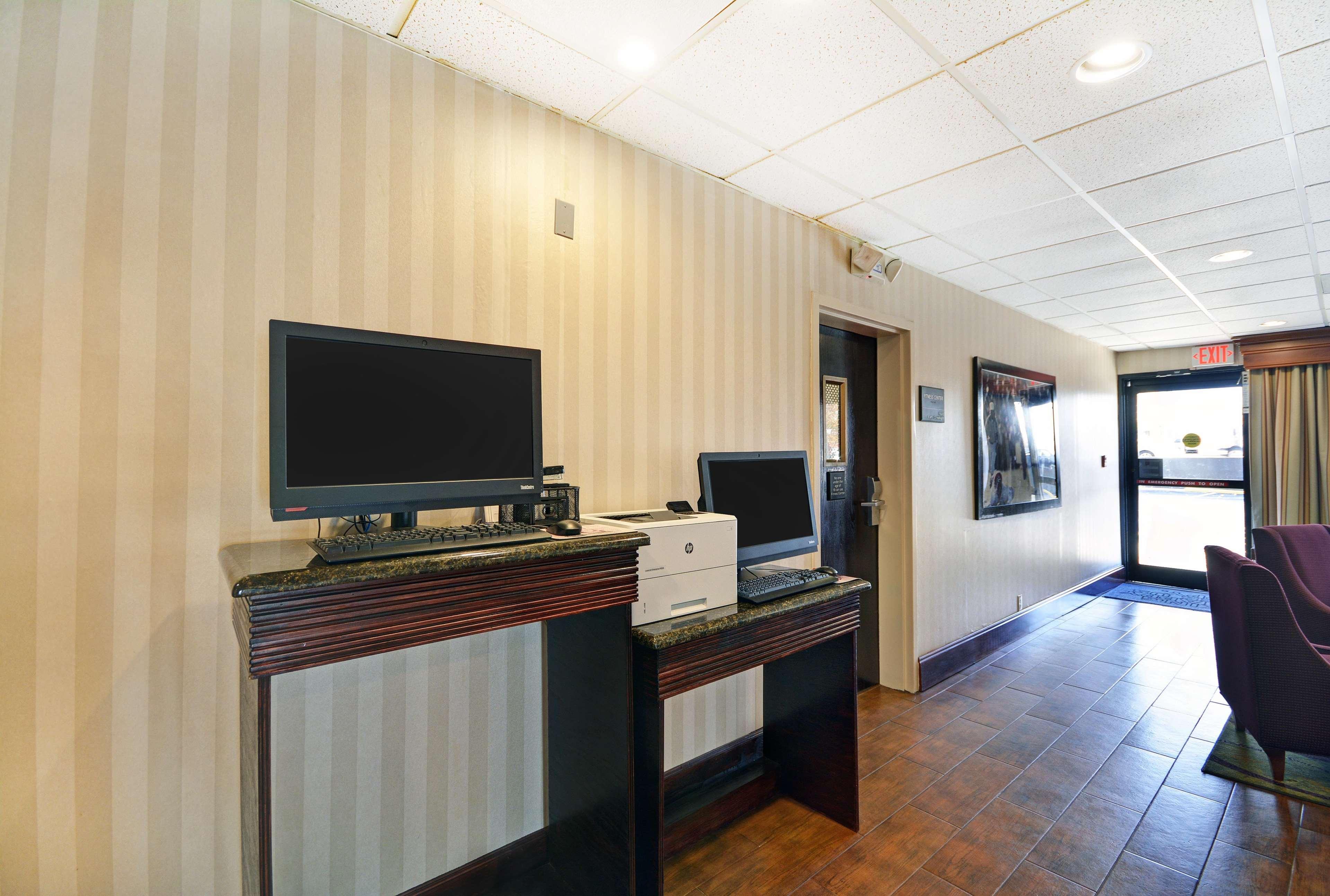 Hotel Hampton 3*