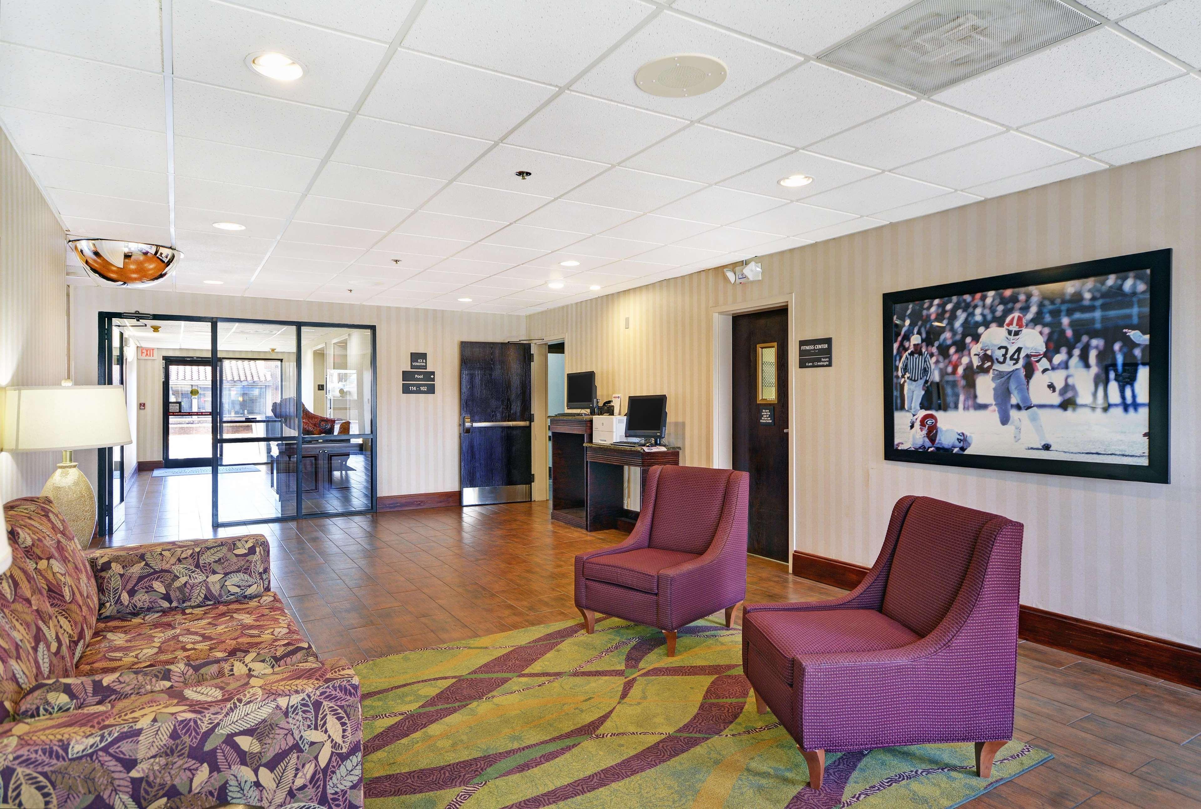 Hotel Hampton 3*