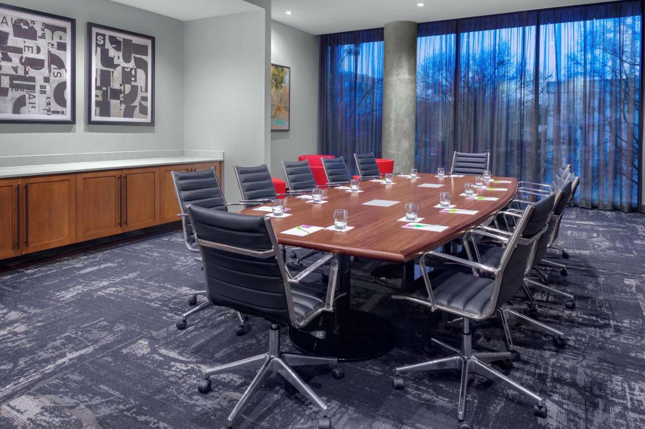 Hyatt Place Downtown Hotel 3*