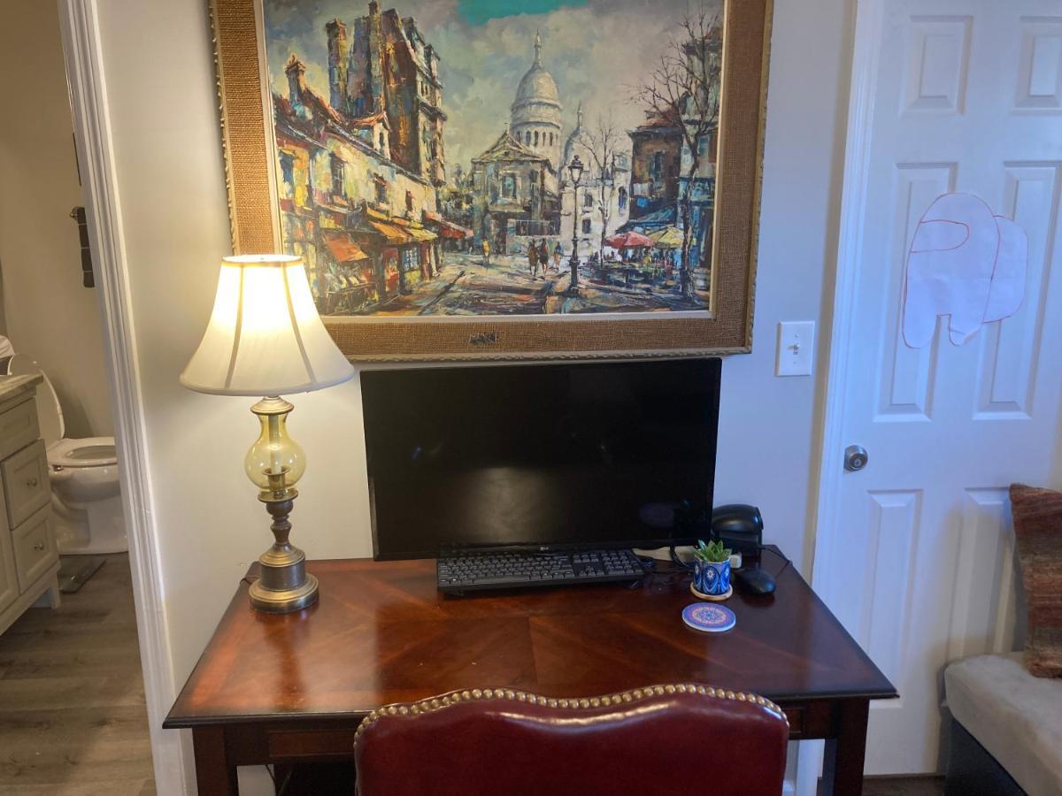 Apartment Secluded 3 Bed 2 Bath In Close To Five-points *