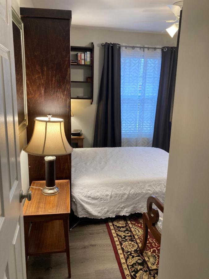 Apartment Secluded 3 Bed 2 Bath In Close To Five-points *