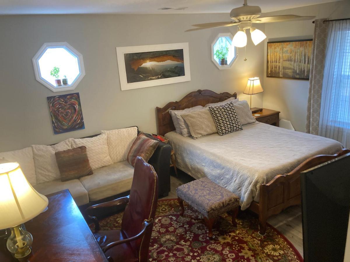 Secluded 3 Bed 2 Bath In Close To Five-points Apartment Athens