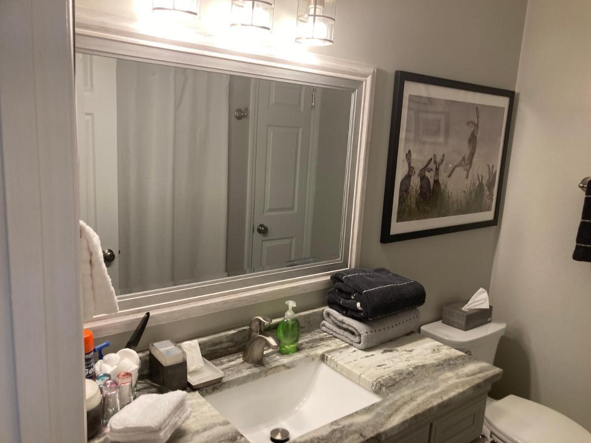 Secluded 3 Bed 2 Bath In Close To Five-points