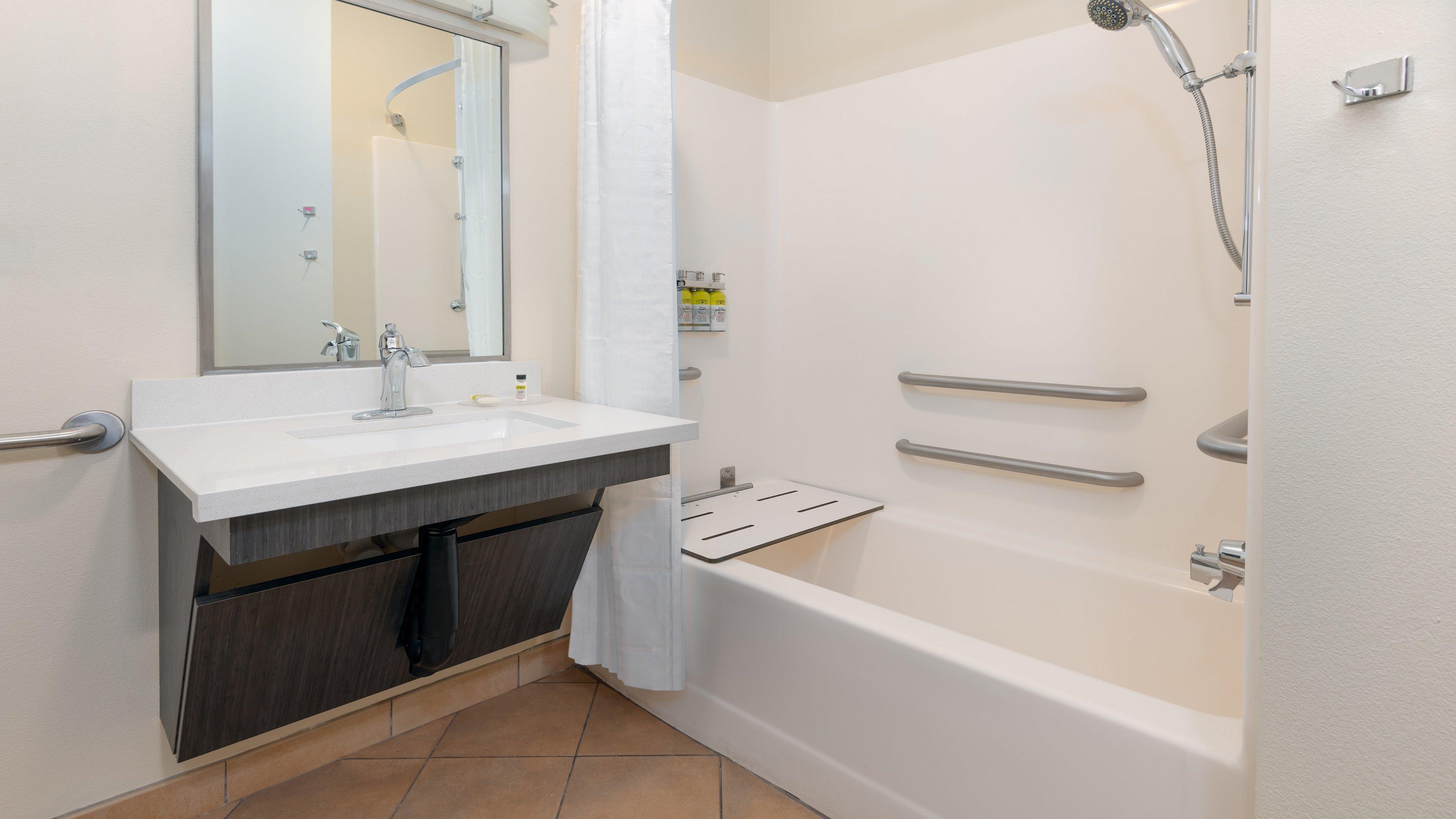Candlewood By Ihg Hotel 3*