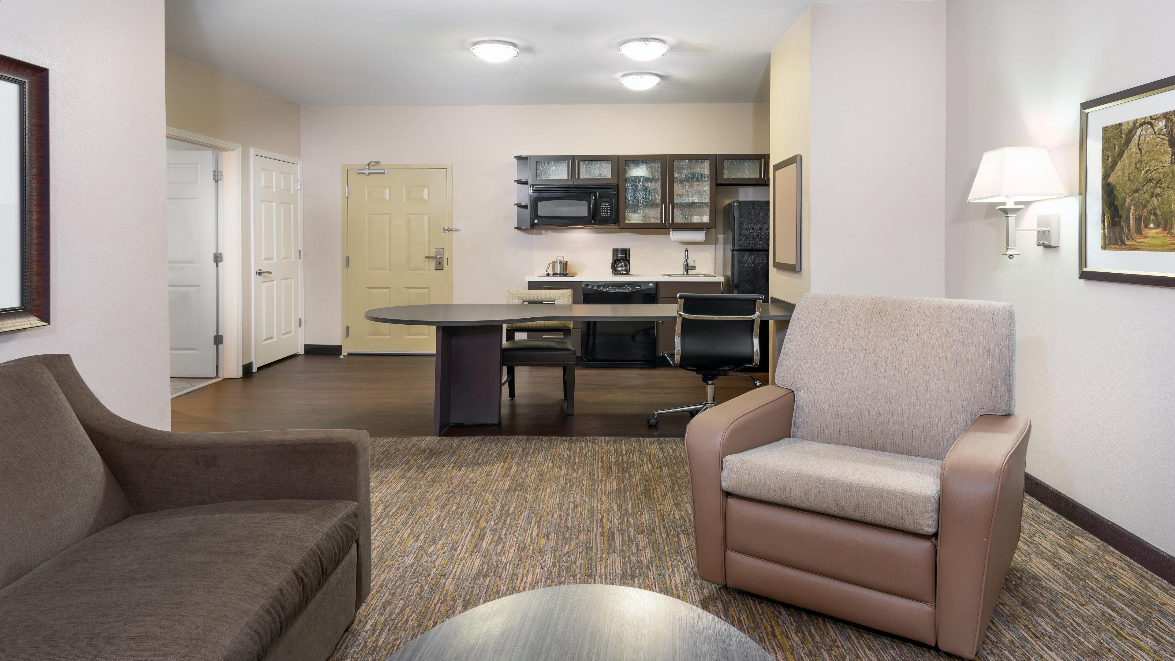Candlewood By Ihg Athens