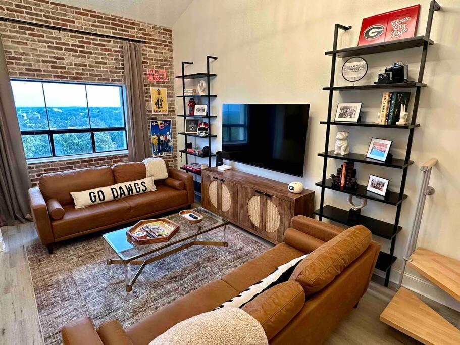 Apartment Uga Penthouse Downtown Walk To Stadium *