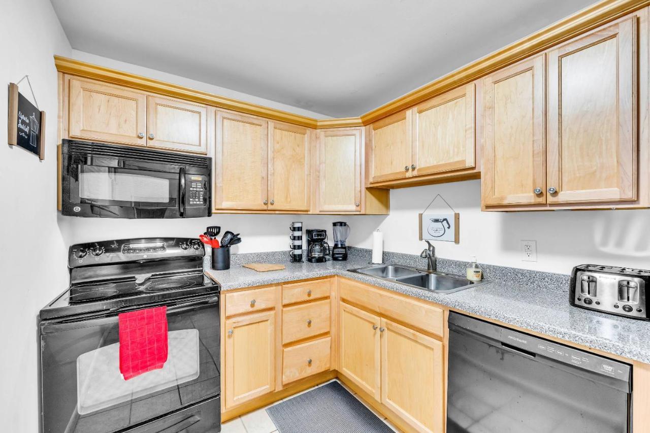 Classic Getaway - 1 Mile Walk To Sanford Stadium! Holiday home