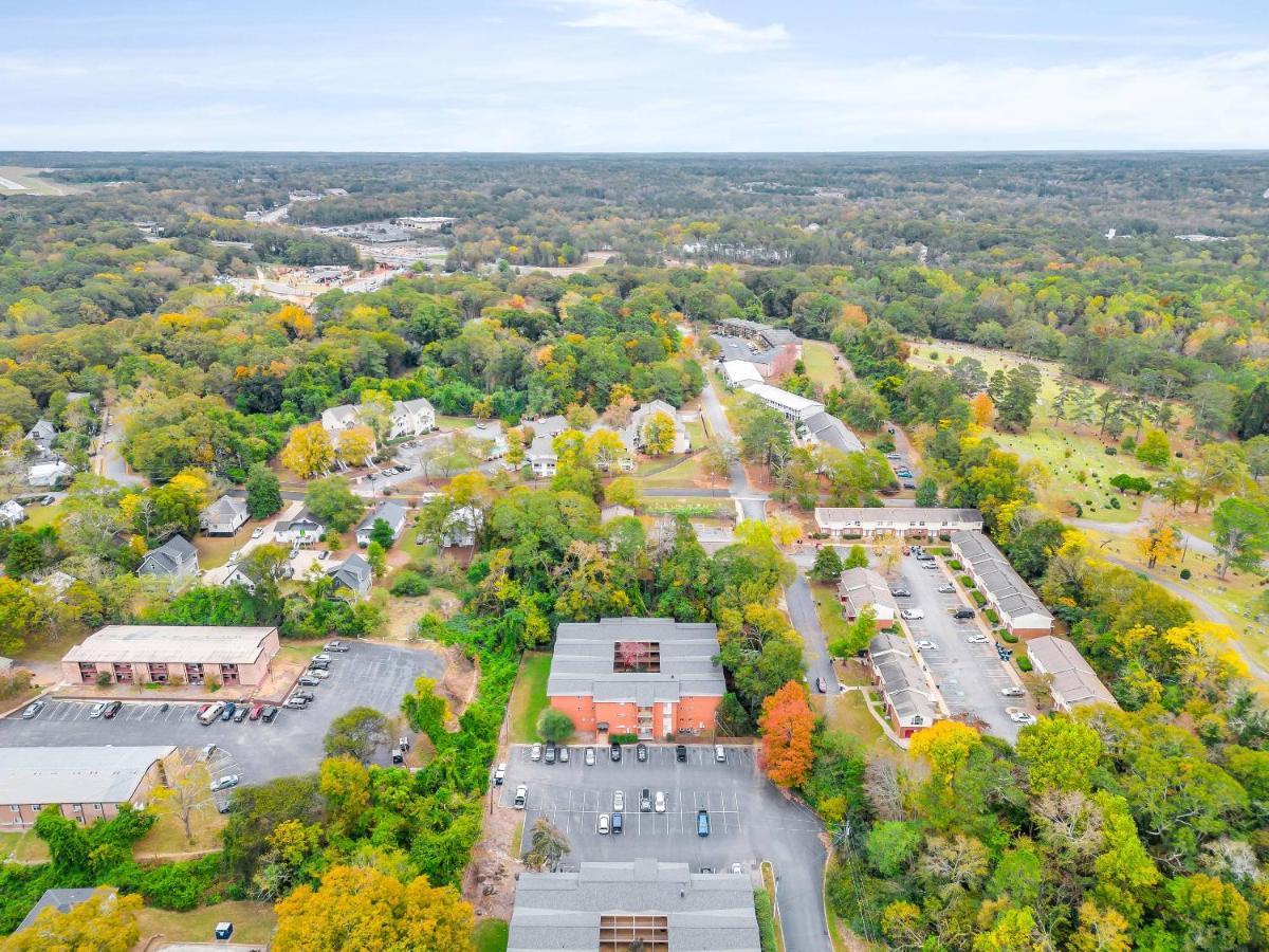 Holiday home Classic Getaway - 1 Mile Walk To Sanford Stadium! *