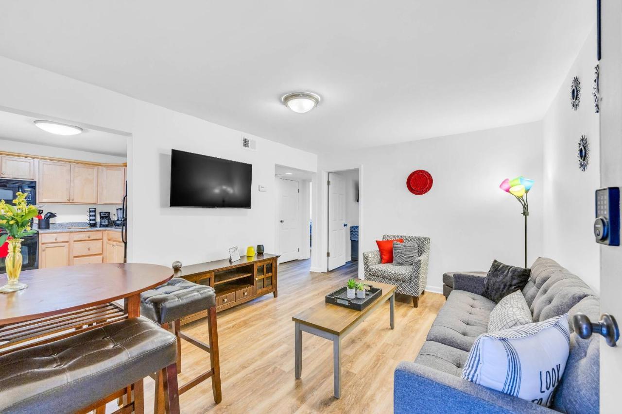Classic Getaway - 1 Mile Walk To Sanford Stadium! Holiday home Athens
