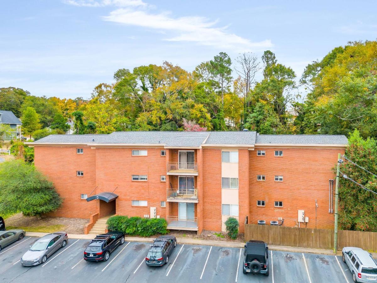 Holiday home Classic Getaway - 1 Mile Walk To Sanford Stadium! *