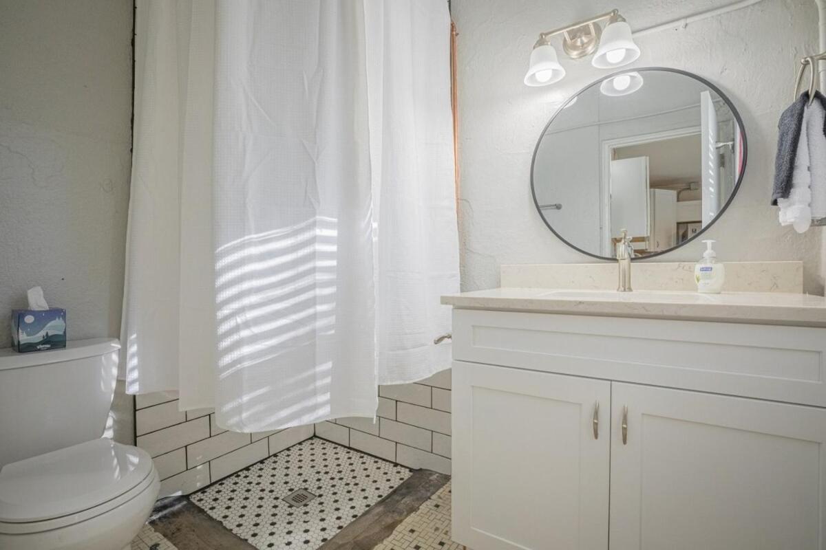 Holiday home The Garden House 2 Miles To Sanford Stadium *