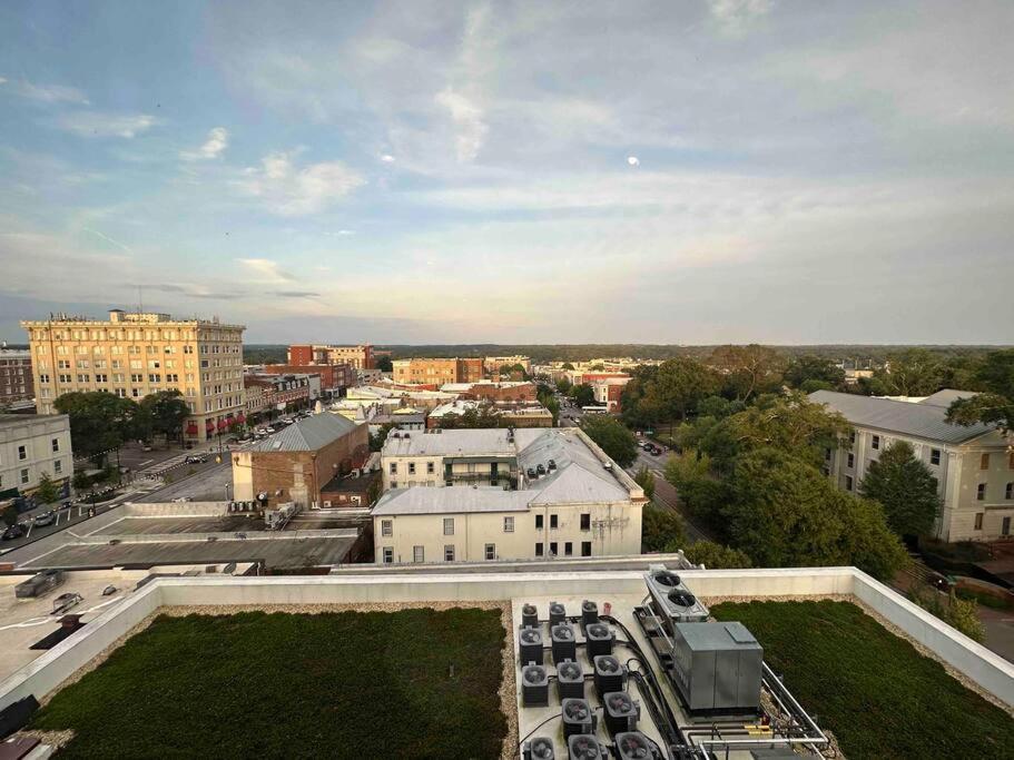 Uga Penthouse Downtown Walk To Stadium Apartment