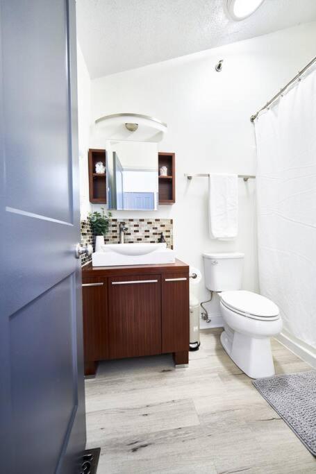 Uga Penthouse Downtown Walk To Stadium * Athens