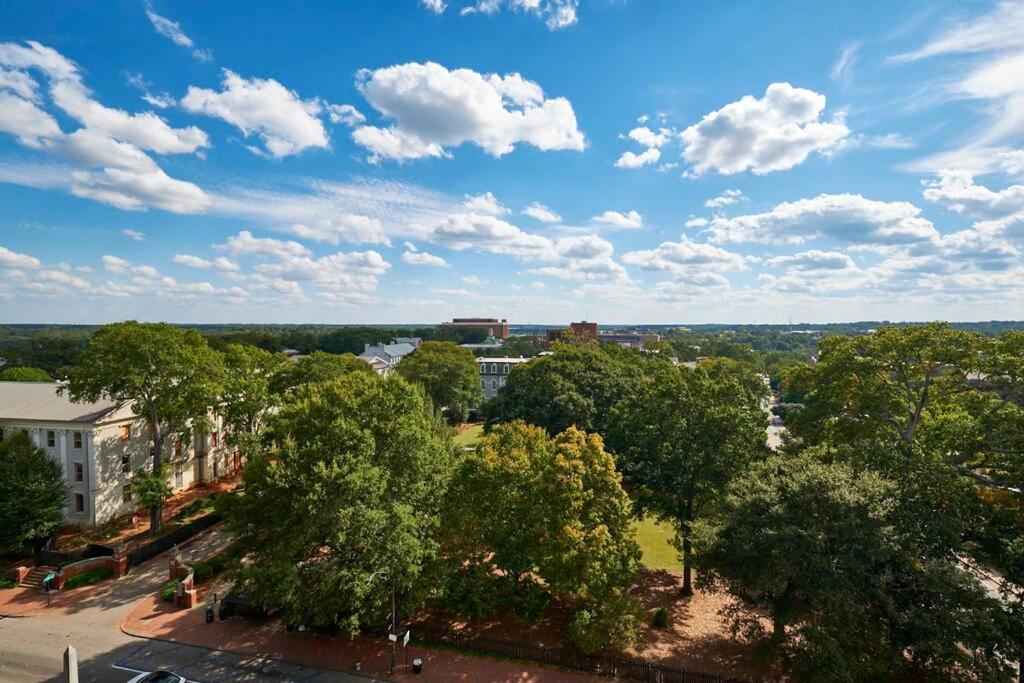 Uga Penthouse Downtown Walk To Stadium Athens