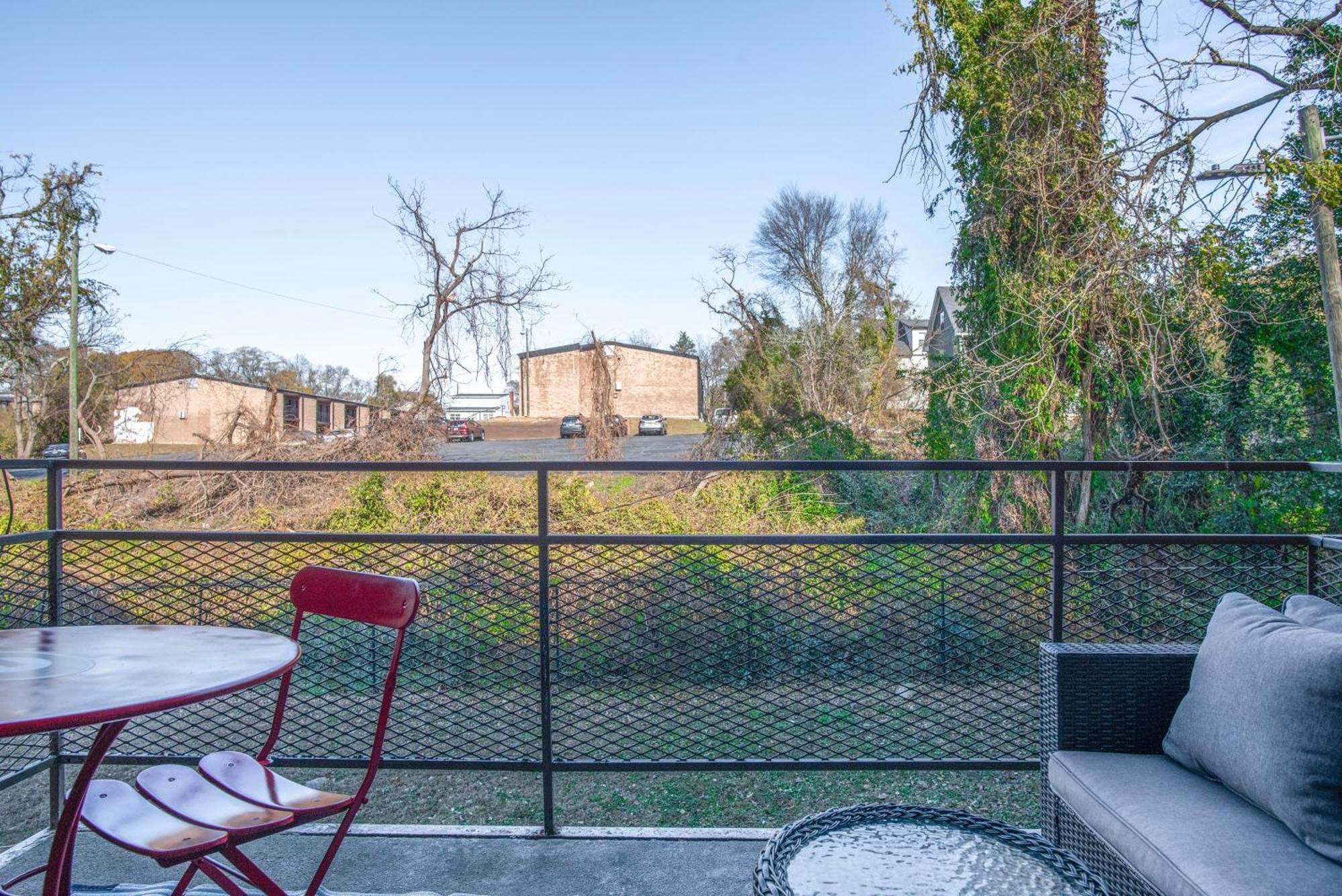 Holiday home Classic Getaway - 1 Mile Walk To Sanford Stadium! *