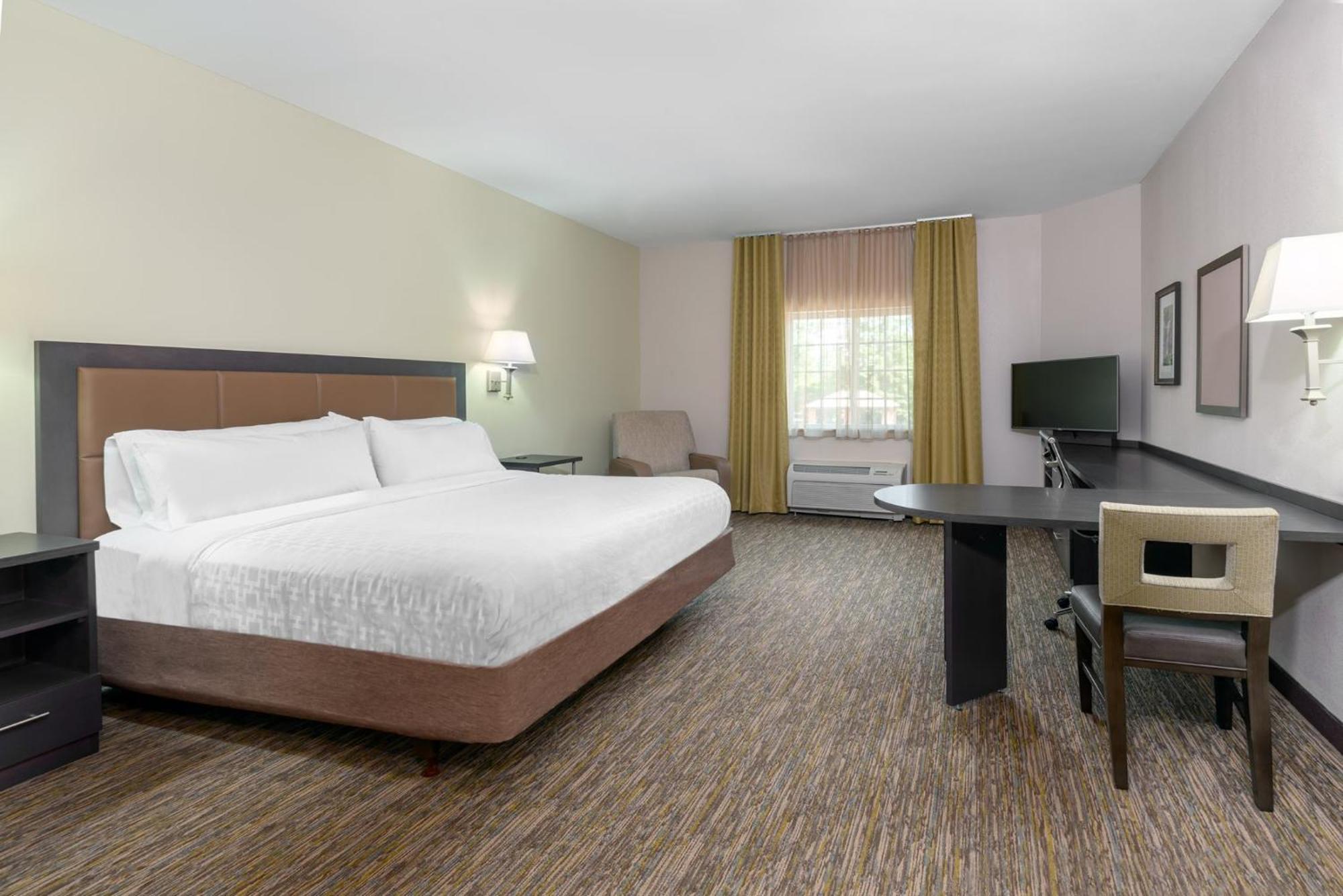 Candlewood By Ihg Hotel Athens