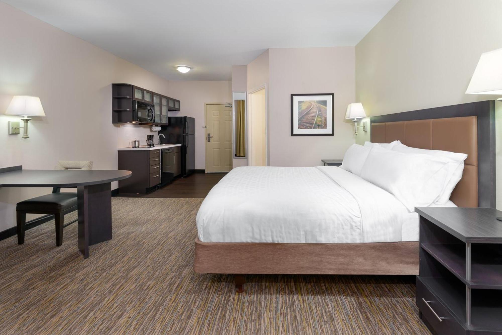 Candlewood By Ihg Hotel