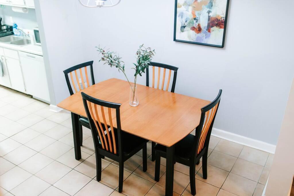 Cozy 3-bed Getaway, Right Near Uga!
