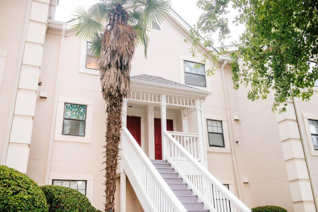 Cozy 3-bed Getaway, Right Near Uga!