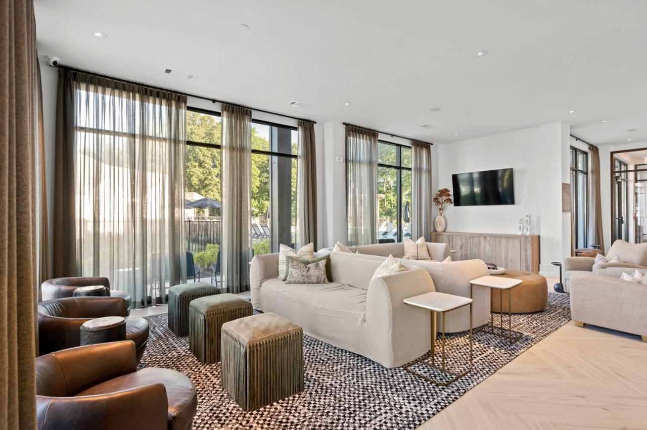 Charming, New Apt, Pool, Long * Athens