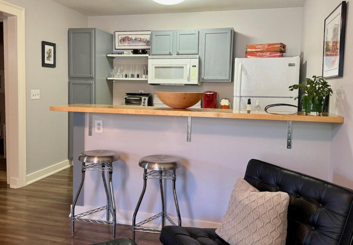8 Min To Uga New Loft Near Downtown At Uga Free Wifi And Coffee *