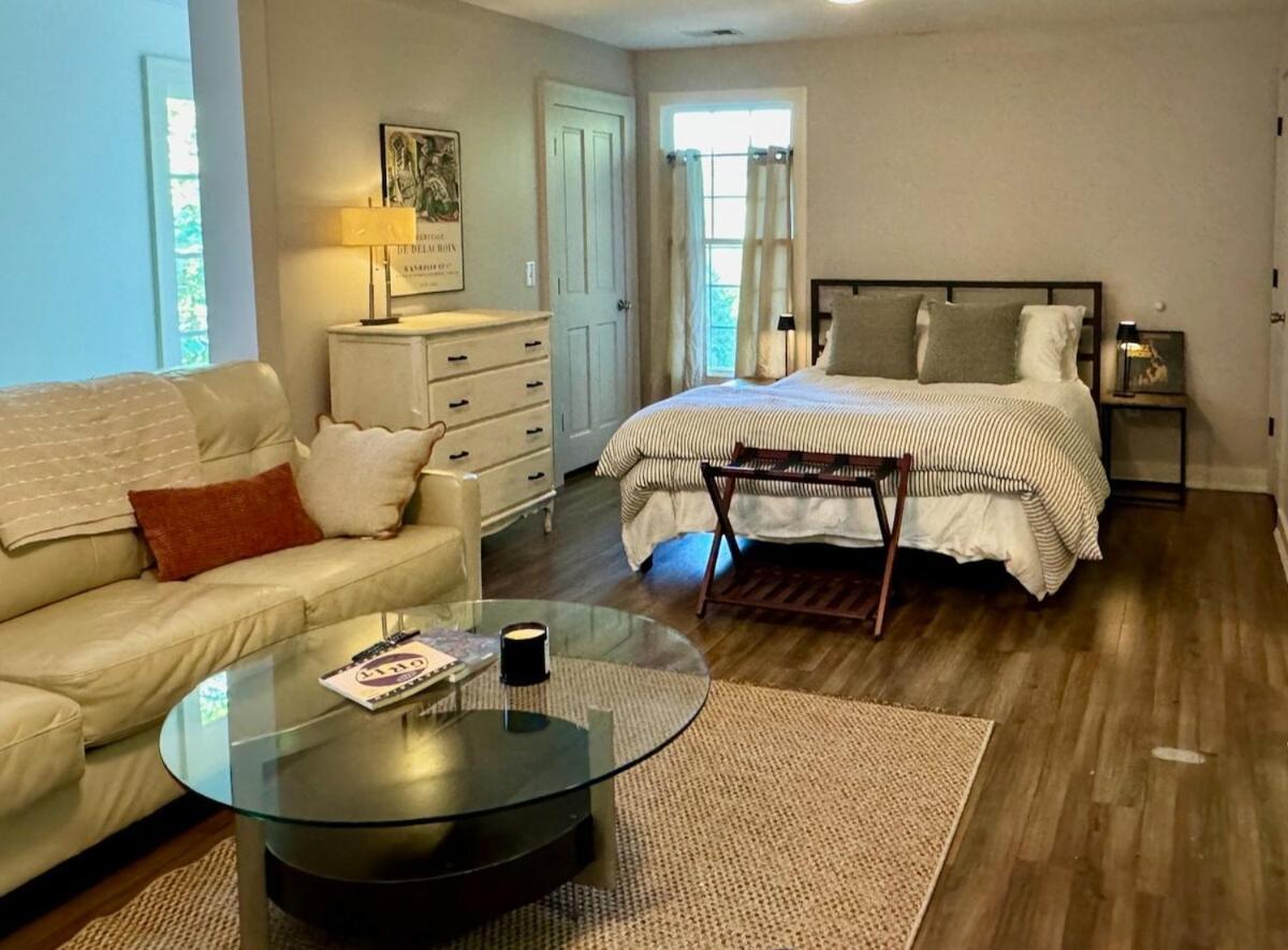 Holiday home 8 Min To Uga New Loft Near Downtown At Uga Free Wifi And Coffee Athens
