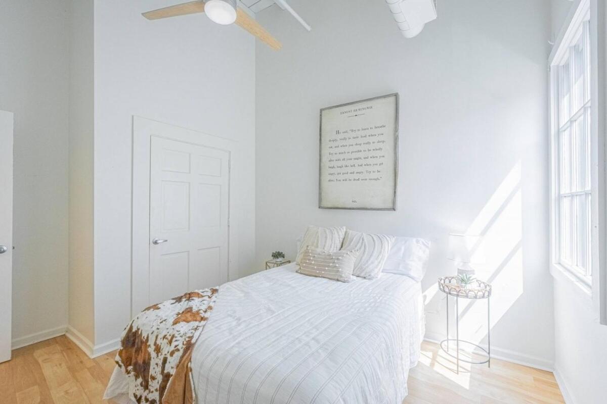 Darlin' Downtown Dawghouse Holiday home *