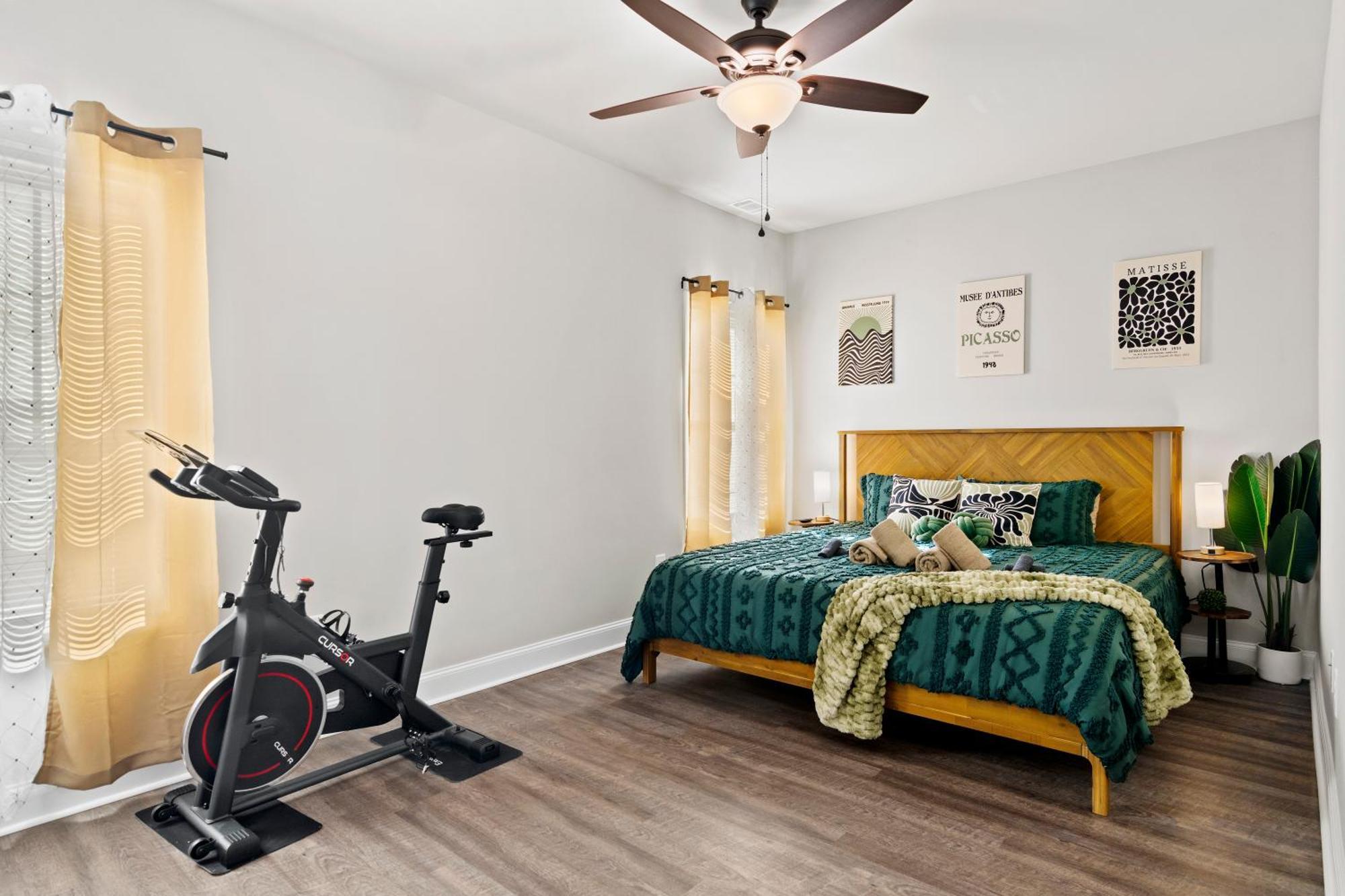 Apartment Sleeps 24 - By Dt & Uga - 2 Game Rooms, 4 King Beds *