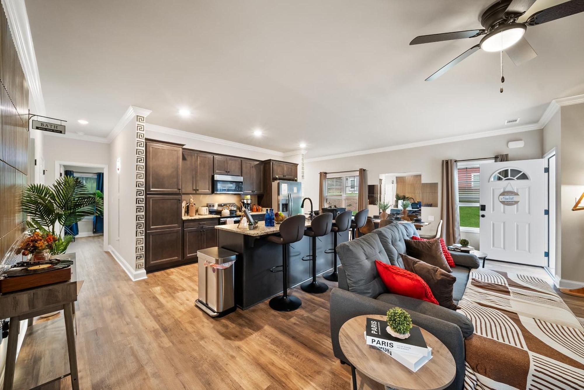 Apartment Sleeps 24 - By Dt & Uga - 2 Game Rooms, 4 King Beds