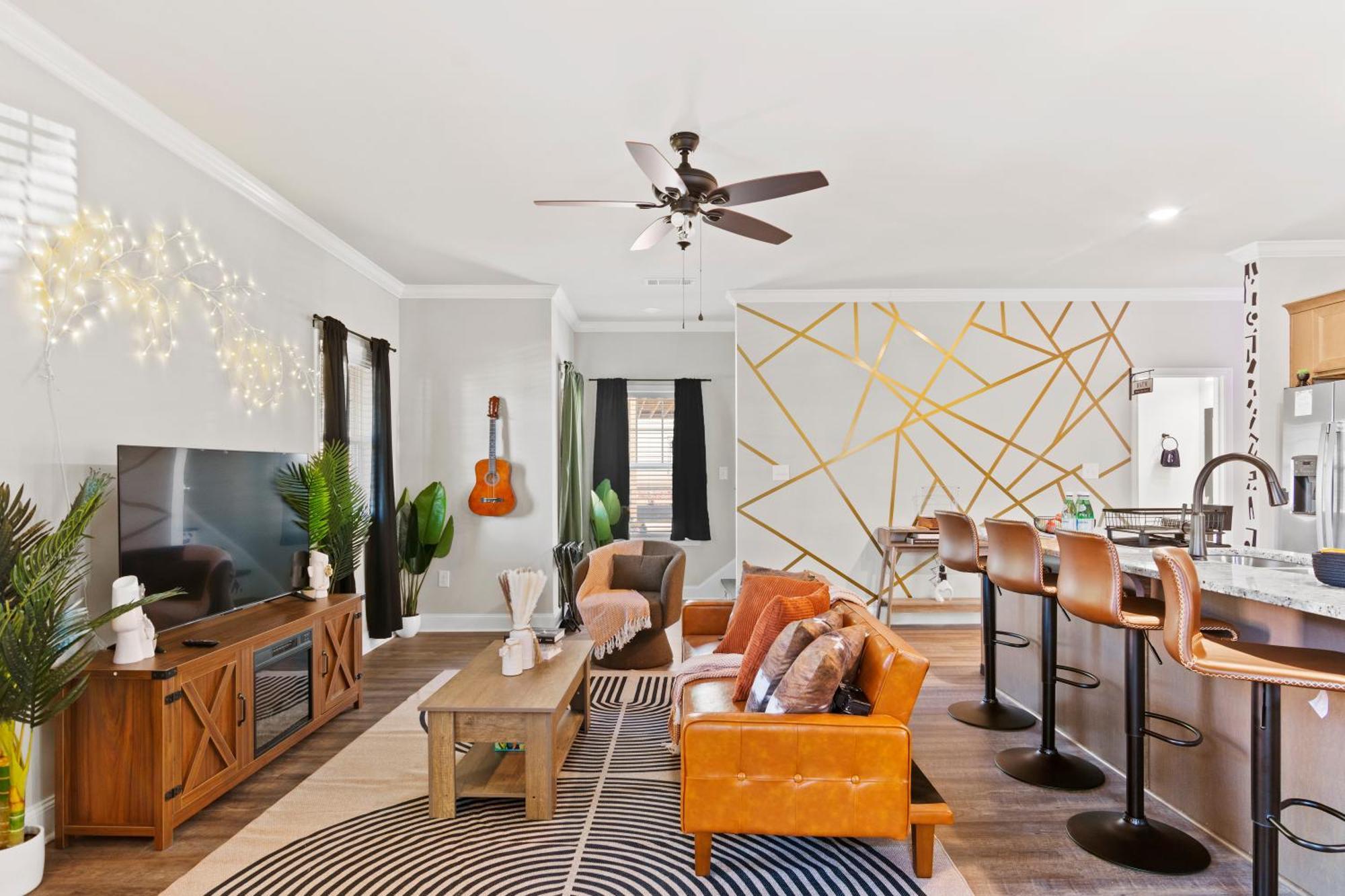 Sleeps 24 - By Dt & Uga - 2 Game Rooms, 4 King Beds Apartment Athens