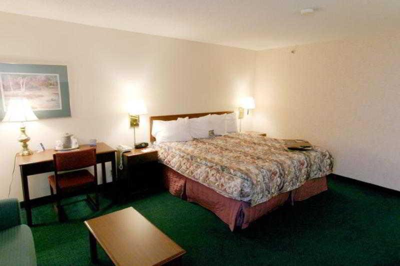 Hotel Hampton 3*