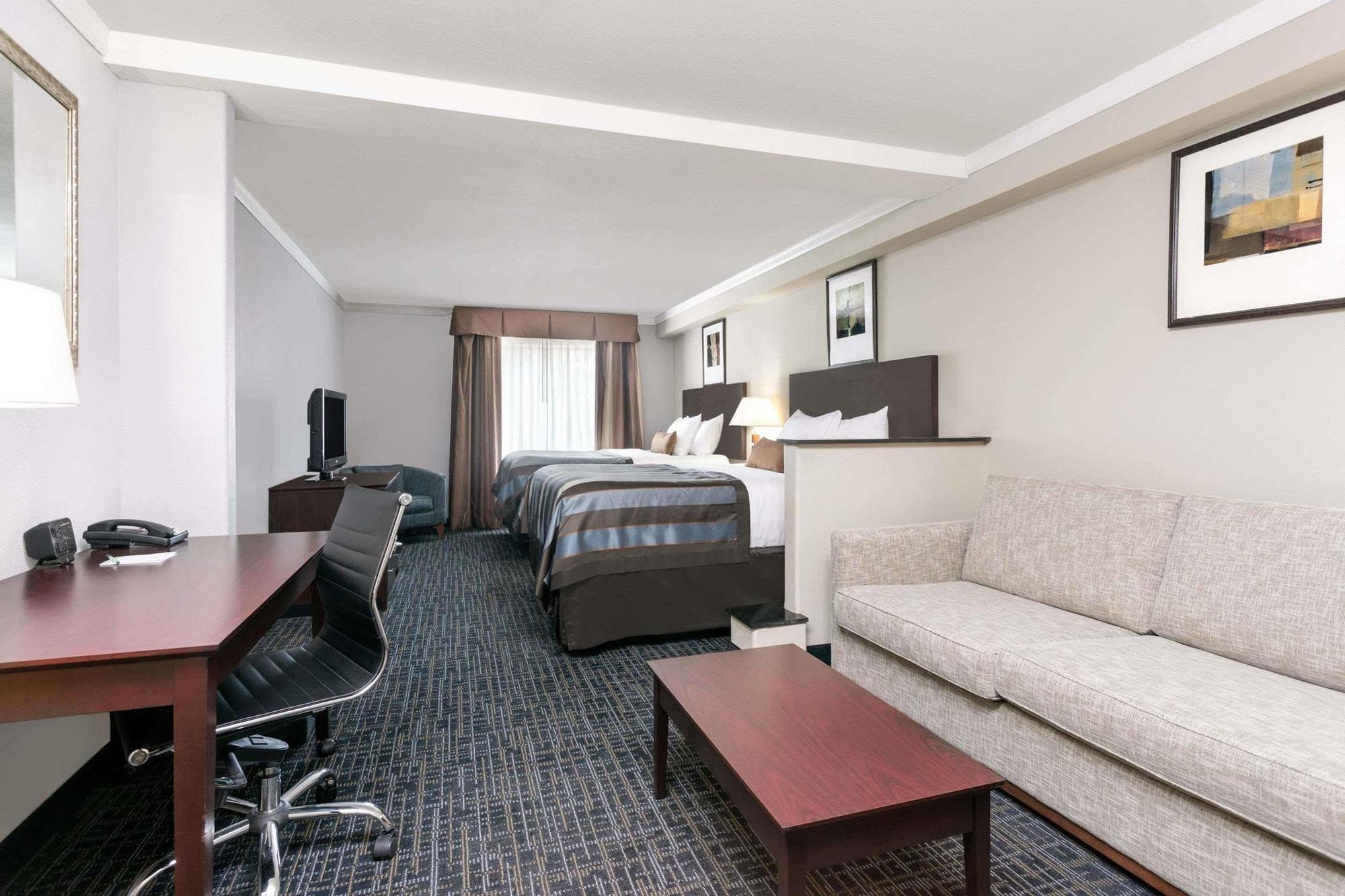 Hotel Wingate By Wyndham Ga 3*