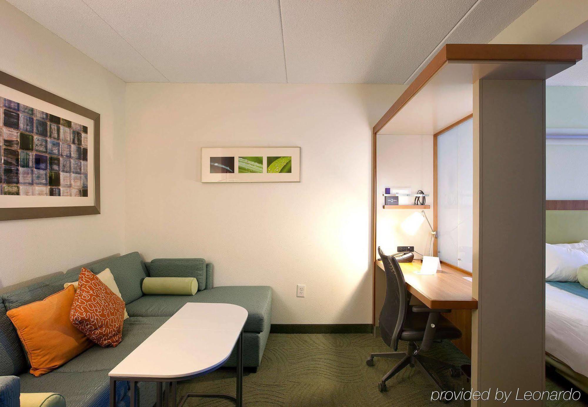 Hotel Springhill By Marriott West 3*